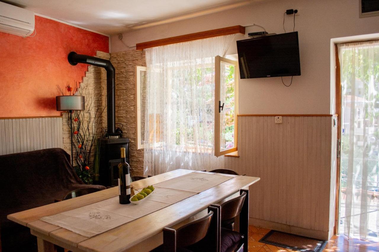 Brnistrova Stone House Dionizヴィラ エクステリア 写真